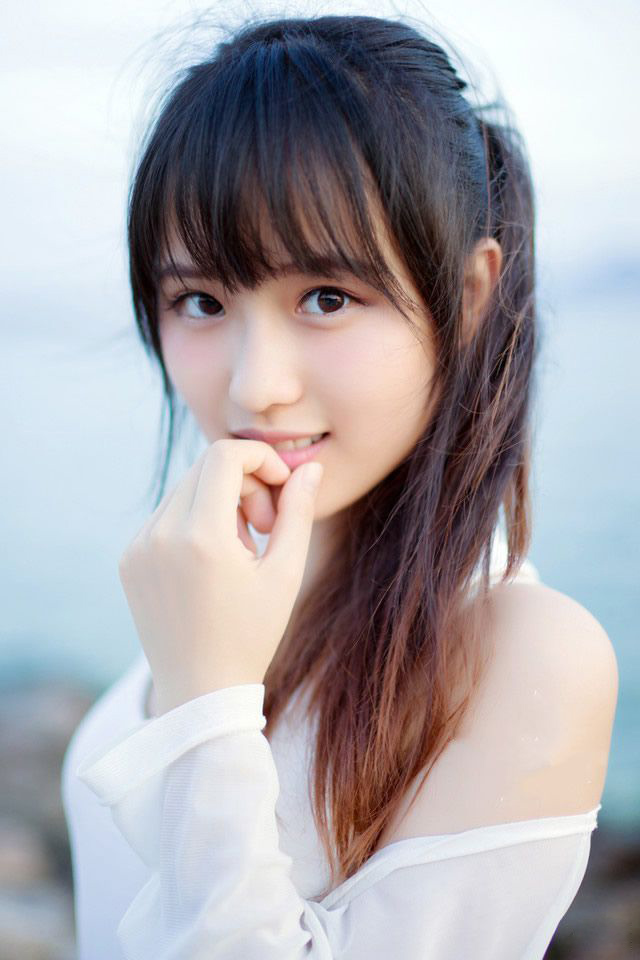 法正也不多做解释，拍了拍手道：“将你们当日对话，再说一遍。”